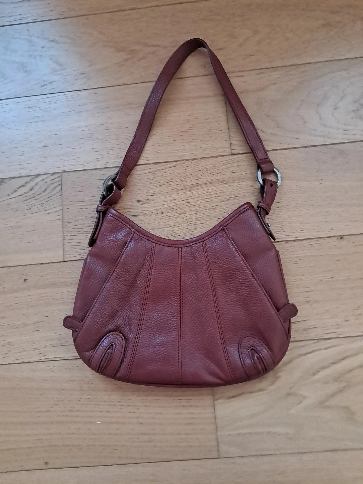 Sac à main rouge sombre bordeaux en cuir véritable grainé – photo 5